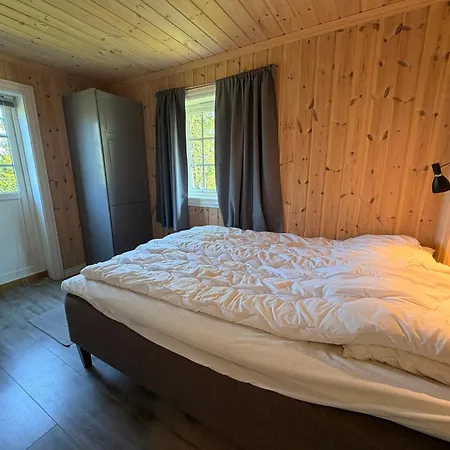 木屋 Bergestua - 4 Bedroom *